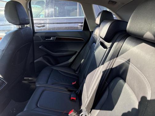 2012 Audi Q5 2.0T Premium