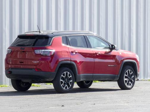 Redline Pearlcoat 2020 Jeep Compass Trailhawk