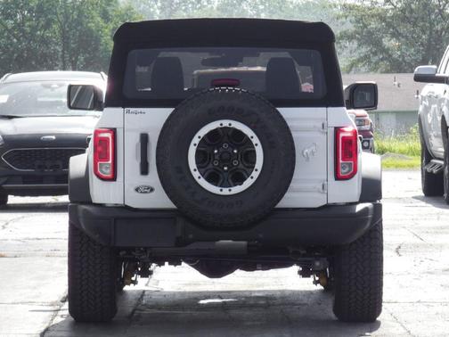 Oxford White 2026 Ford Bronco Big Bend