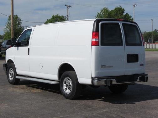 2023 GMC Savana 2500 Work Van