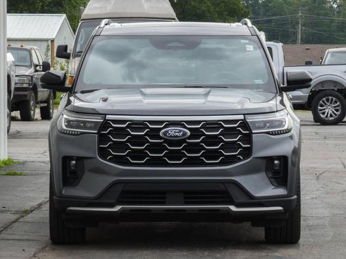 Gray Metallic 2025 Ford Explorer Platinum