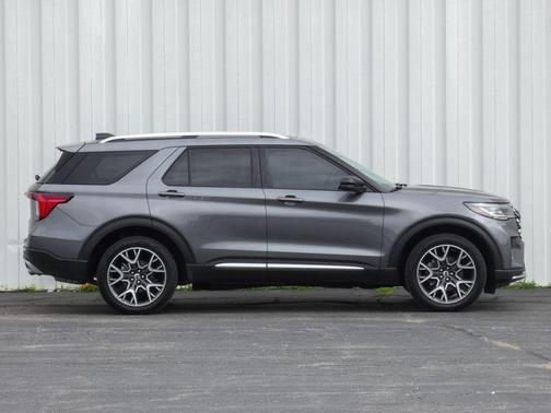 Gray Metallic 2025 Ford Explorer Platinum