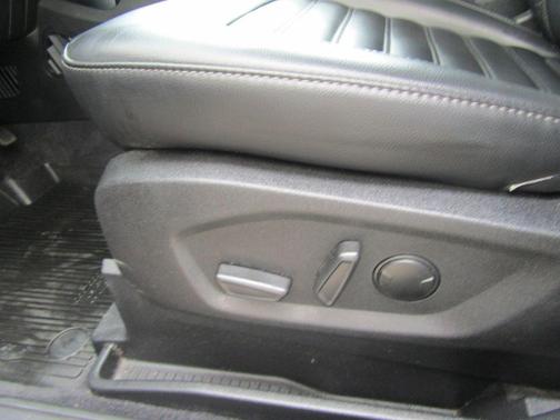 Black Metallic 2024 Ford Edge SEL
