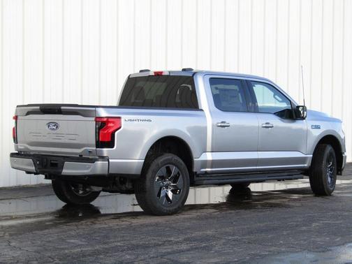 2025 Ford F-150 Lightning Flash