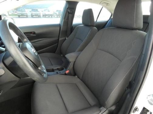 Ice 2025 Toyota Corolla LE