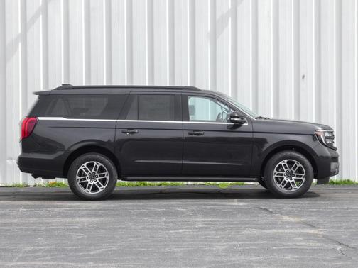 Gray Metallic 2026 Ford Expedition Max Active