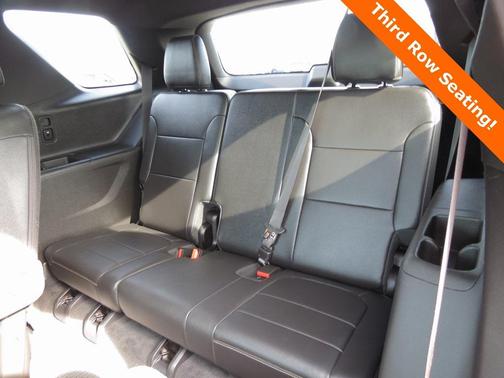 2022 Chevrolet Traverse LT Leather