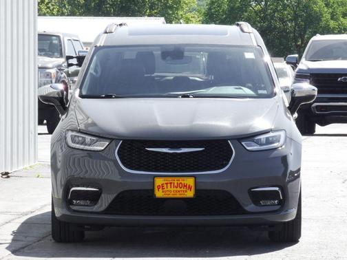 Ceramic Gray Clearcoat 2023 Chrysler Pacifica Limited