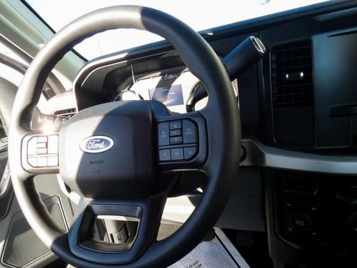 Oxford White 2026 Ford F-350 XL