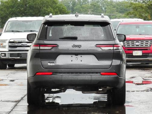 Metallic 2023 Jeep Grand Cherokee L Laredo