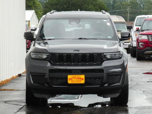 Metallic 2023 Jeep Grand Cherokee L Laredo