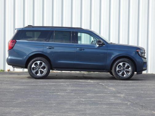 Blue Metallic 2027 Ford Expedition ACTIVE