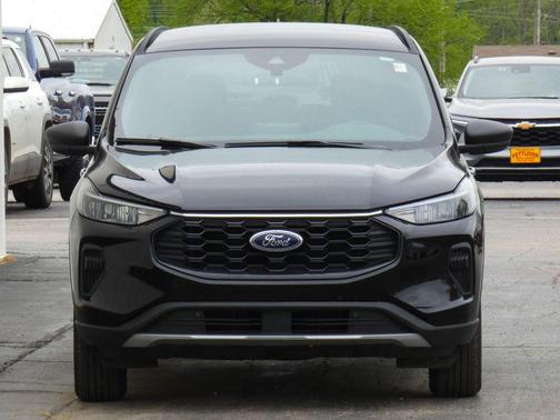Black Metallic 2025 Ford Escape ST-Line