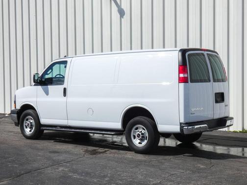 2023 GMC Savana 2500 Work Van