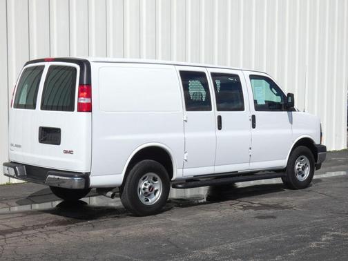 2023 GMC Savana 2500 Work Van