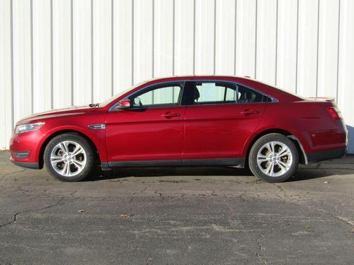 2018 Ford Taurus SEL