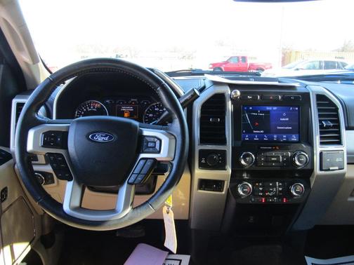 Oxford White 2021 Ford F-250 Lariat