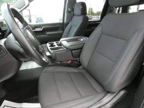 Summit White 2026 Chevrolet Silverado 2500 LT