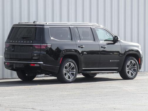 Diamond Black 2024 Jeep Wagoneer Series II
