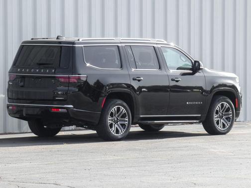Diamond Black 2024 Jeep Wagoneer Series II