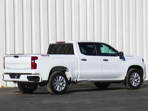 2022 Chevrolet Silverado 1500 Custom