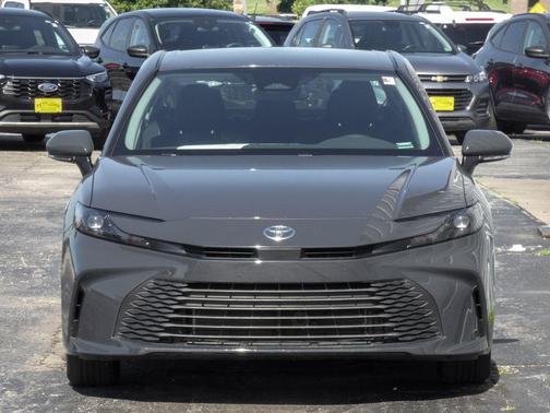 UNDERGROUND 2026 Toyota Camry LE