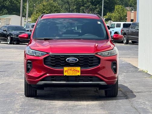 2025 Ford Escape ST-Line Elite