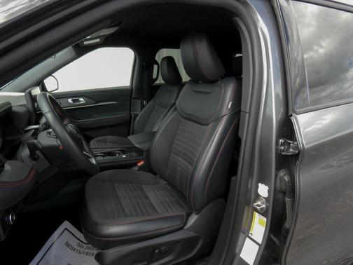 Gray Metallic 2025 Ford Explorer ST-Line