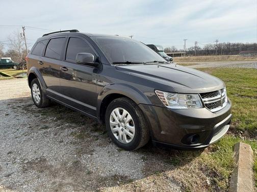 Granite Crystal Clearcoat Metallic 2019 Dodge Journey SE