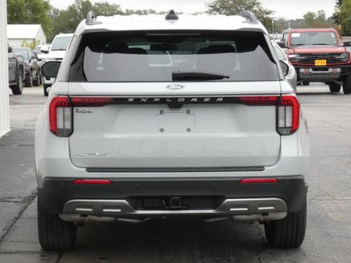Avalanche 2027 Ford Explorer