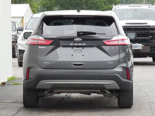 Gray Metallic 2023 Ford Edge SEL