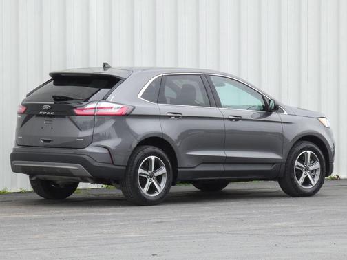 Gray Metallic 2023 Ford Edge SEL