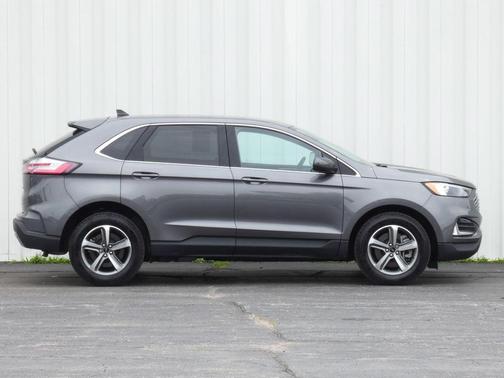 Gray Metallic 2023 Ford Edge SEL