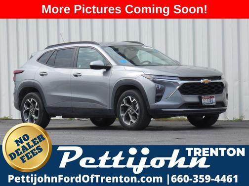 Sterling Gray Metallic 2025 Chevrolet Trax LT