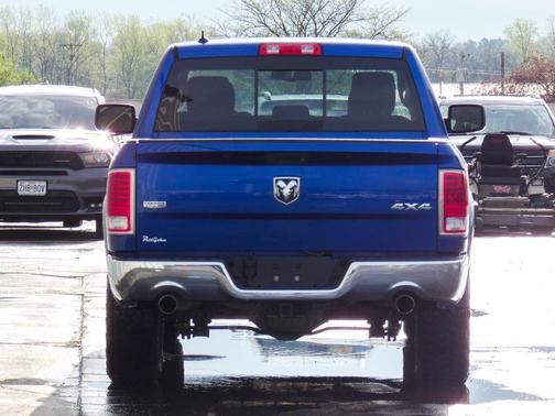 Blue Streak Pearlcoat 2016 RAM 1500 Laramie