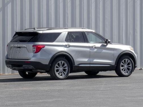 Silver Metallic 2023 Ford Explorer XLT