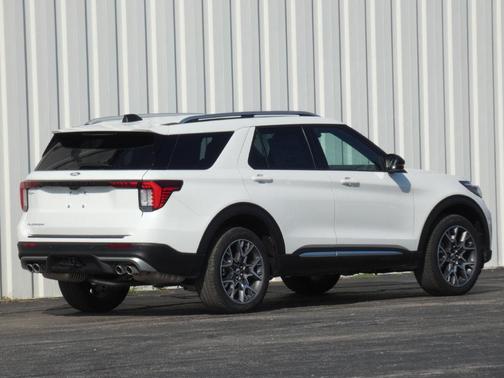 White Metallic 2027 Ford Explorer Platinum