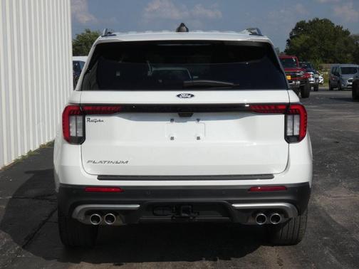 White Metallic 2027 Ford Explorer Platinum