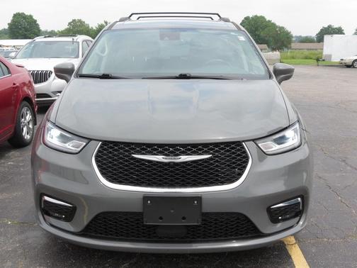 2021 Chrysler Pacifica Touring-L