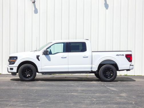 Oxford White 2026 Ford F-150 XLT