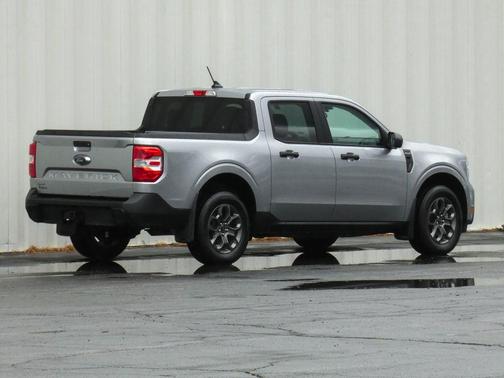 Silver Metallic 2024 Ford Maverick XLT