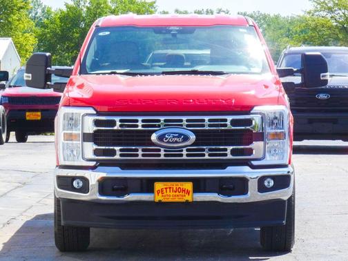 Race Red 2025 Ford F-250 XLT