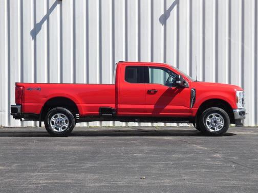 Race Red 2025 Ford F-250 XLT