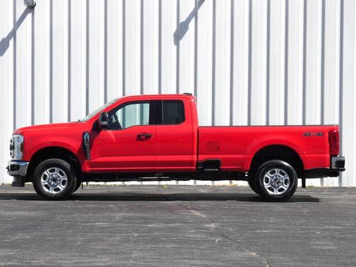 Race Red 2025 Ford F-250 XLT
