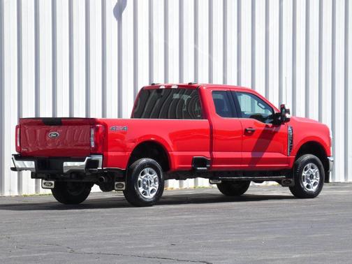 Race Red 2025 Ford F-250 XLT
