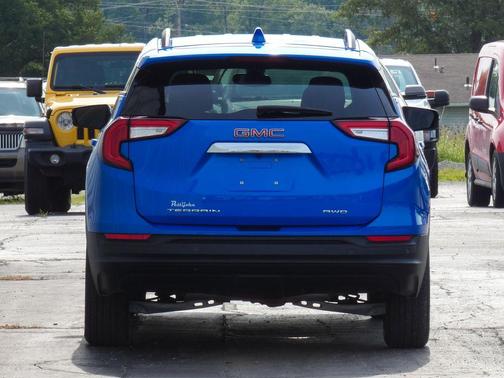 Rip Tide Blue 2024 GMC Terrain SLE