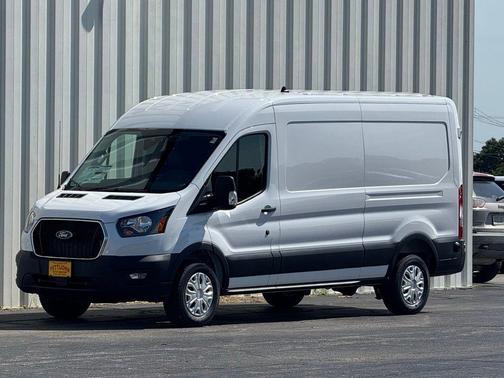 2025 Ford Transit-250 148 WB Medium Roof Cargo