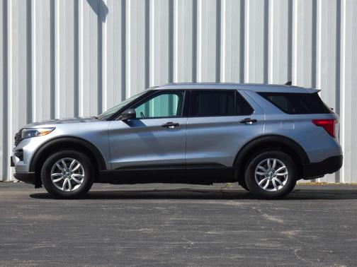 Silver Metallic 2021 Ford Explorer Base