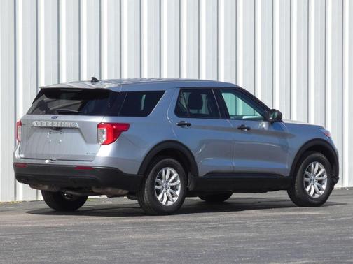 Silver Metallic 2021 Ford Explorer Base