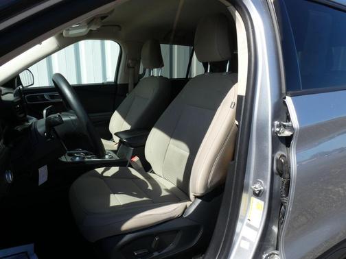 Silver Metallic 2021 Ford Explorer Base